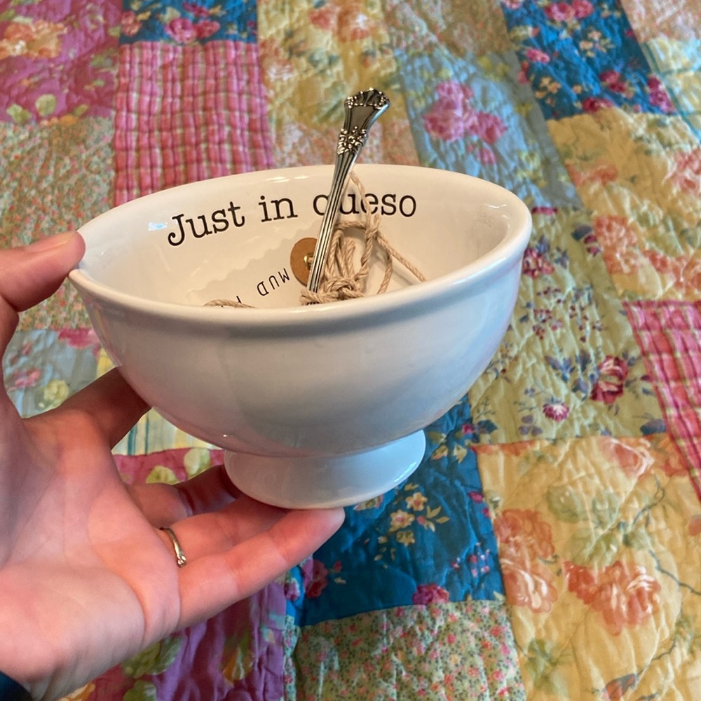 Mud Pie "Just in Queso" Cheese Dish with Spoon